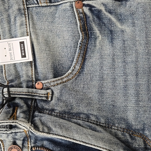 Judy Blue Light Blue Ankle & Cropped Jeans - Picture 3 of 8